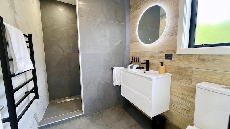 Ohope Villas With Spa,Sauna,Pool, Adults Only Ngoại thất bức ảnh